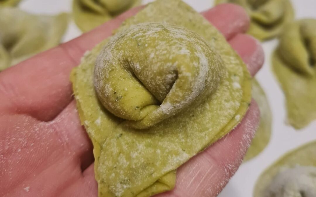 Ristorante Cavaliere “presenta” i suoi Cappellacci verdi ripieni di pioppini e ricotta